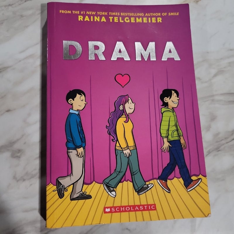 Drama: a Graphic Novel