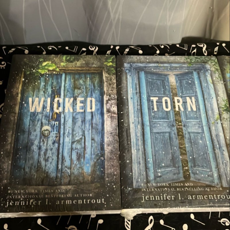 The Wicked Trilogy 1-3 (Bookish Buys) 
