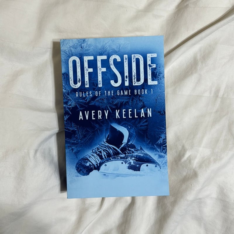 Offside by Avery Keelan, Paperback | Pangobooks