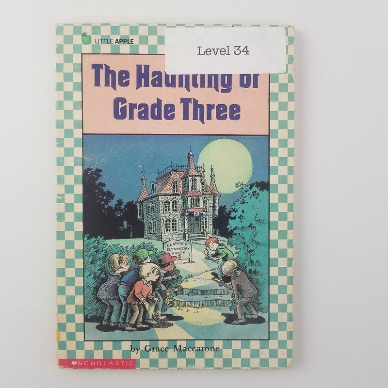 The Haunting of Grade Three (Lucky Star)