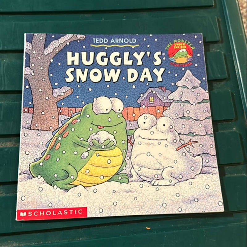 Huggly's Snow Day