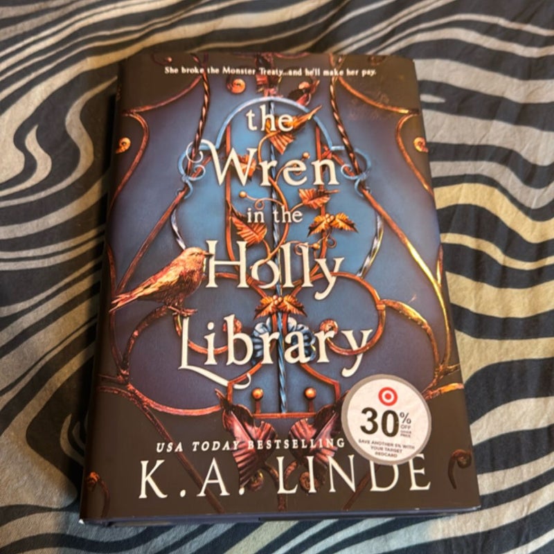 The Wren in the Holly Library (Deluxe Limited Edition)