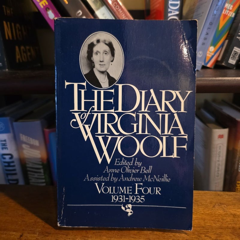 VINTAGE 1983 The Diary of Virginia Woolf, Volume Four (1931-1935) [Edited by Anne Olivier Bell Assisted by Andrew McNeillie]