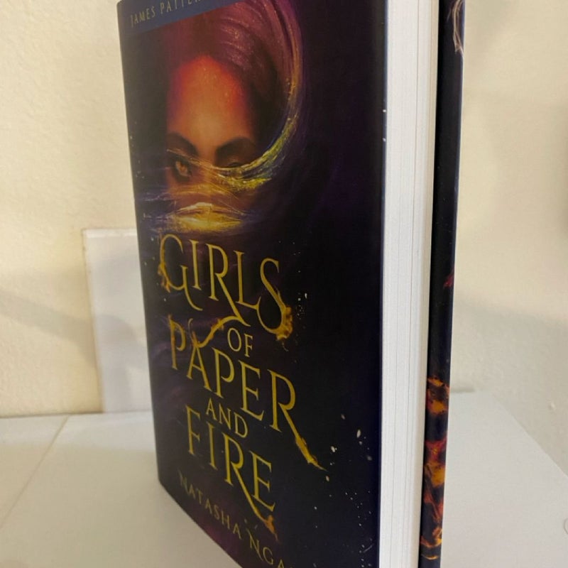 Girls of Paper and Fire (Signed Owlcrate Edition)