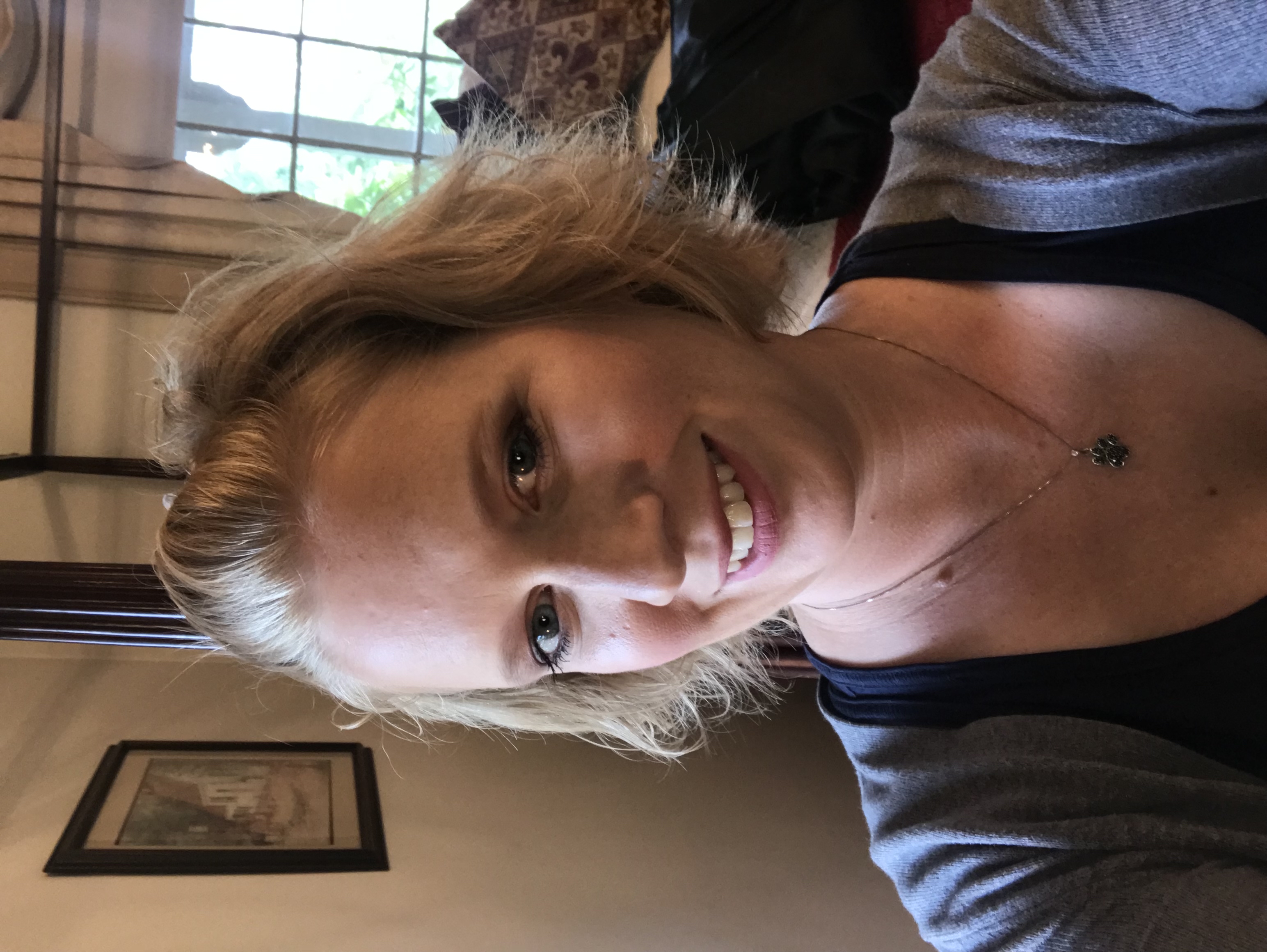 🐾 Four Paws Books 🐾